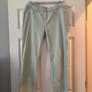 Stylish Women's Light Green Straight Leg Jeans